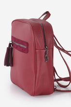 Charger l'image dans la galerie, Women's Fringe Zipped Claret Red Backpack
